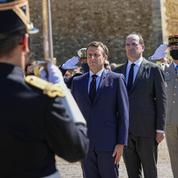 La cote de popularité de Macron et Castex en baisse