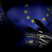 Smartphones, tablettes, consoles portables : l'Union européenne va imposer un chargeur universel