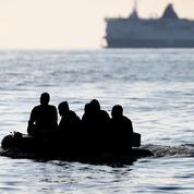 Manche : sauvetage de 66 migrants embarqués vers l'Angleterre