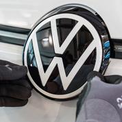 Dieselgate : Bruxelles appelle Volkswagen à indemniser tous les clients lésés sans «jouer la montre»