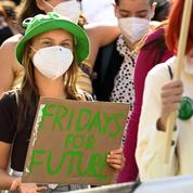 Des jeunes défilent pour le climat à Milan, derrière Greta Thunberg
