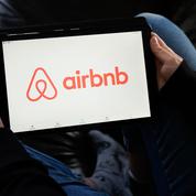 Les «excès» de la location temporaire dénoncés devant le siège parisien d'Airbnb