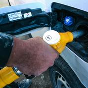 Le prix de l'essence à la pompe atteint un record historique au Royaume-Uni
