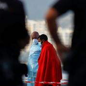 Les gardes-côtes espagnols secourent 173 migrants, un corps repêché
