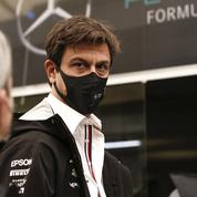 Formule 1 : au bord de la crise des nerfs, Mercedes fait front