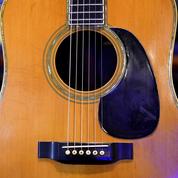 Une guitare d'Eric Clapton s'envole à 625.000 dollars aux enchères