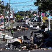 Martinique : l'intersyndicale appelle à la levée des barrages