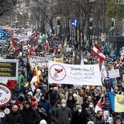 Autriche : des dizaines de milliers de manifestants contre les mesures prises face au Covid-19