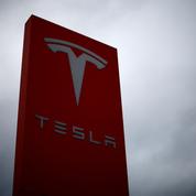 USA: enquête d'un régulateur sur la possibilité de jouer au volant d'une Tesla