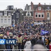 Covid-19: manifestation à Amsterdam contre les restrictions sanitaires