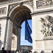 Arc de Triomphe: «Pourquoi le choix du seul drapeau européen est antirépublicain»