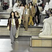 Le défilé Louis Vuitton, un parfum d'aventure au milieu des œuvres célèbres du Musée d'Orsay