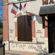 «Raciste, collabo» : une mairie du Loiret taguée car l'édile a parrainé Éric Zemmour