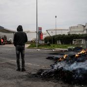 Prix des carburants: le dépôt pétrolier de Brest débloqué, les manifestants toujours sur place