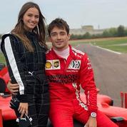 Coup de foudre sur les circuits : Charlotte Siné, la Monégasque qui a conquis Charles Leclerc, le pilote prodige de F1