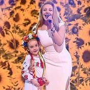 La petite Ukrainienne qui chantait Libérée, délivrée dans un bunker acclamée lors d'un concert en Pologne