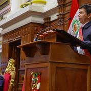 Pérou : le président Castillo ira se défendre au Parlement qui veut le destituer