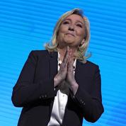 Marine Le Pen creuse aussi son sillon chez les sympathisants des syndicats de salariés