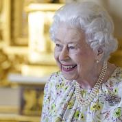 Happy birthday : la reine Elizabeth pose avec ses chevaux pour ses 96 ans