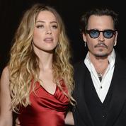Drogues, violence et doigt sectionné: Johnny Depp et Amber Heard, du coup de foudre au procès