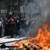 Cortèges fournis et incidents violents pour un 1er Mai très politique