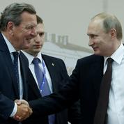 Allemagne : Schröder, proche de Poutine, menacé de perdre ses avantages d'ex-chancelier