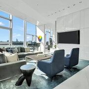 En images, le nouveau penthouse de Hugh Jackman met New York à ses pieds