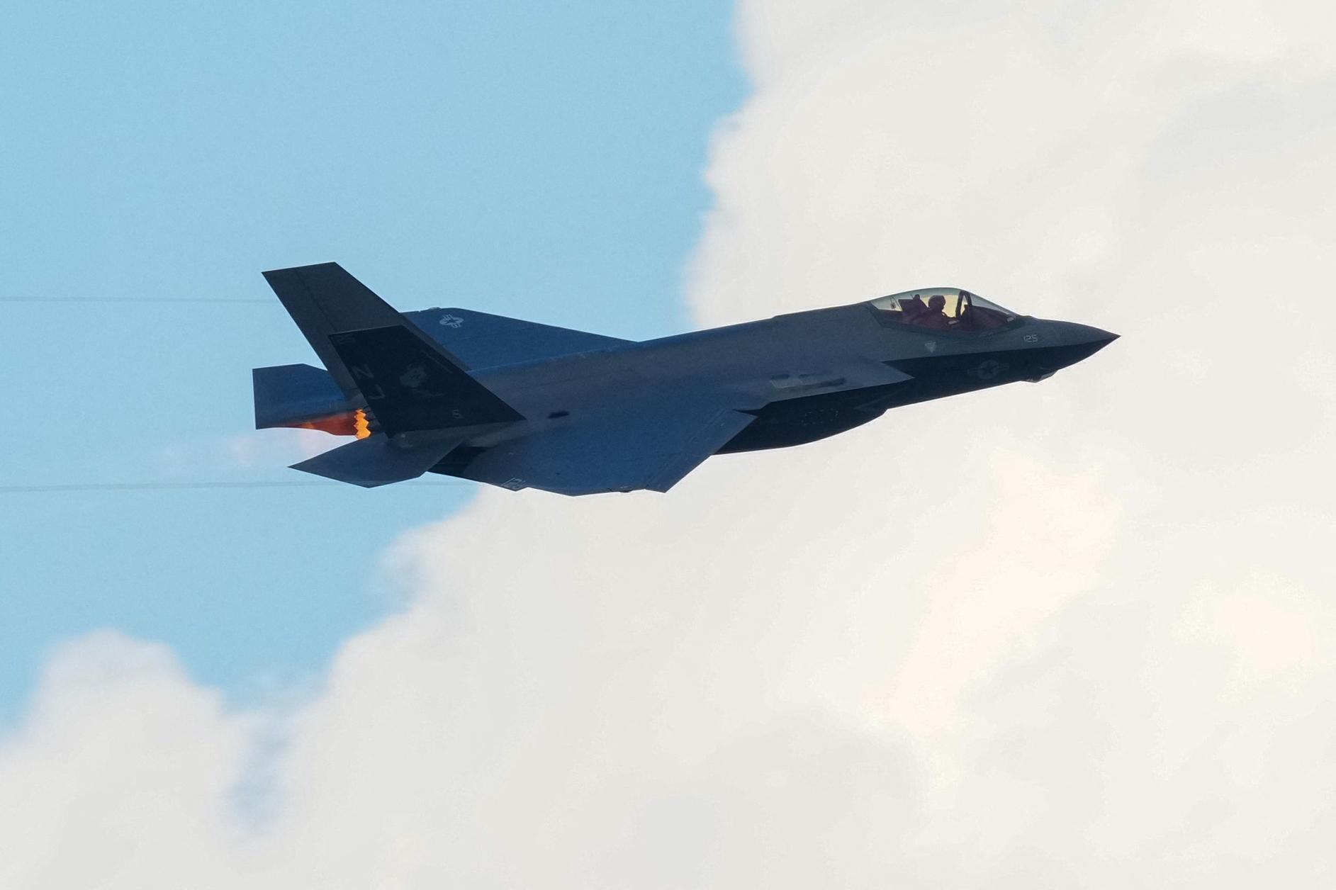 Le Pentagone prévoit d'acheter au moins 850 avions de combat F-35 sur dix ans vignette
