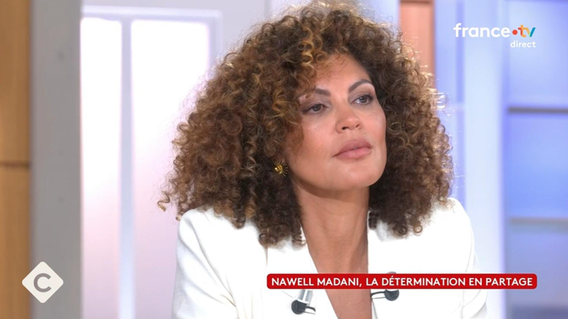 Nawell Madani évoque sa longue lutte contre la PMA lors de sa venue dans « C à vous » — Info & Société
