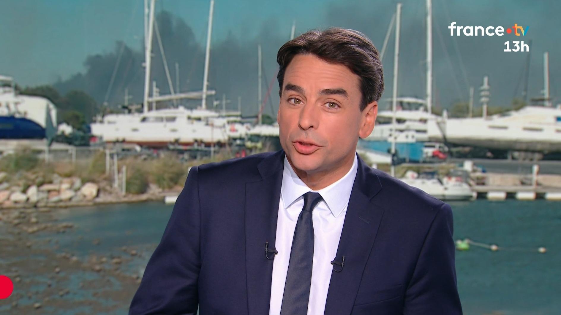 Une plaisanterie inattendue de Julian Bugier lors du journal de France 2 sur le 14 juillet — Info & Société