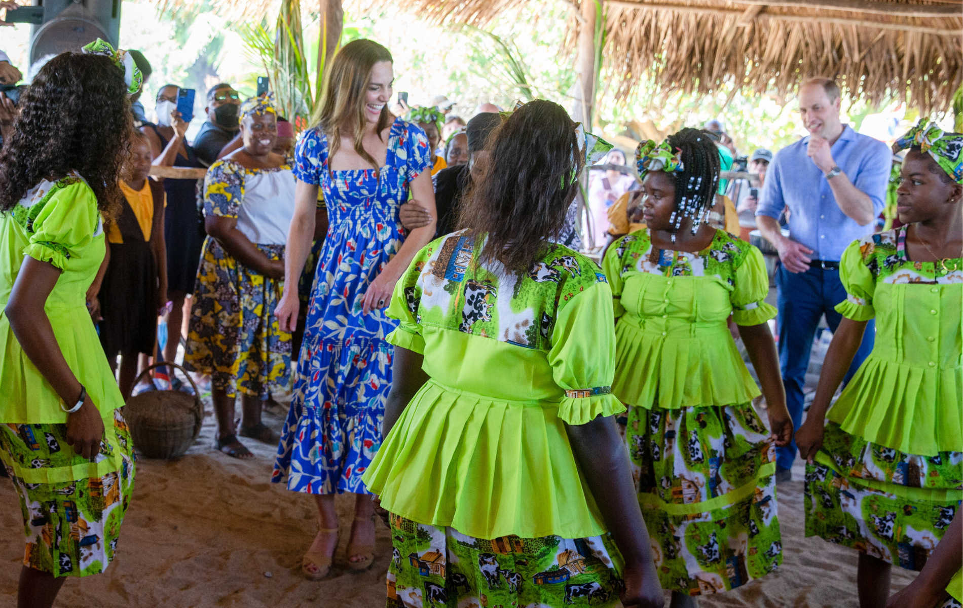 En vidéo, le prince William et Kate Middleton emportés par la danse au Belize