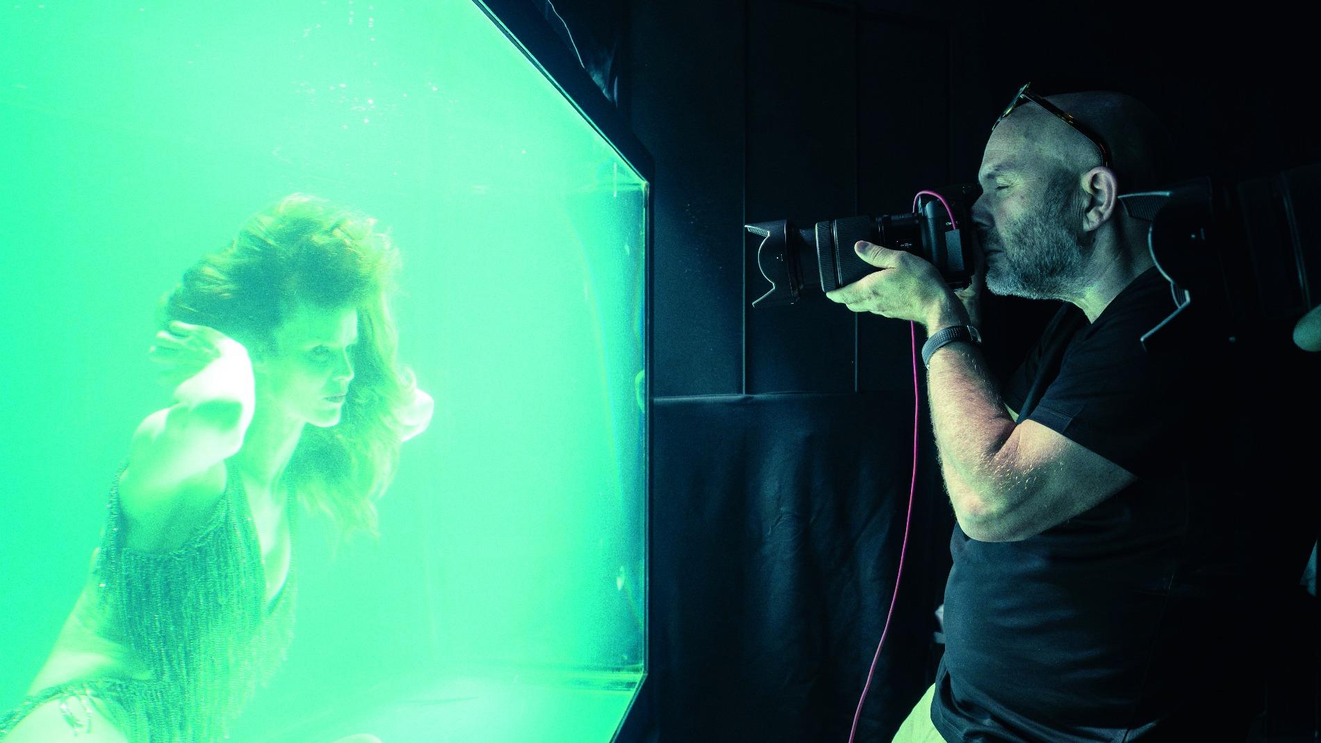 «Travailler avec des modèles de 20 ans n’est pas mon truc» : le photographe Sølve Sundsbø signe l’édition 2026 du fameux calendrier Pirelli