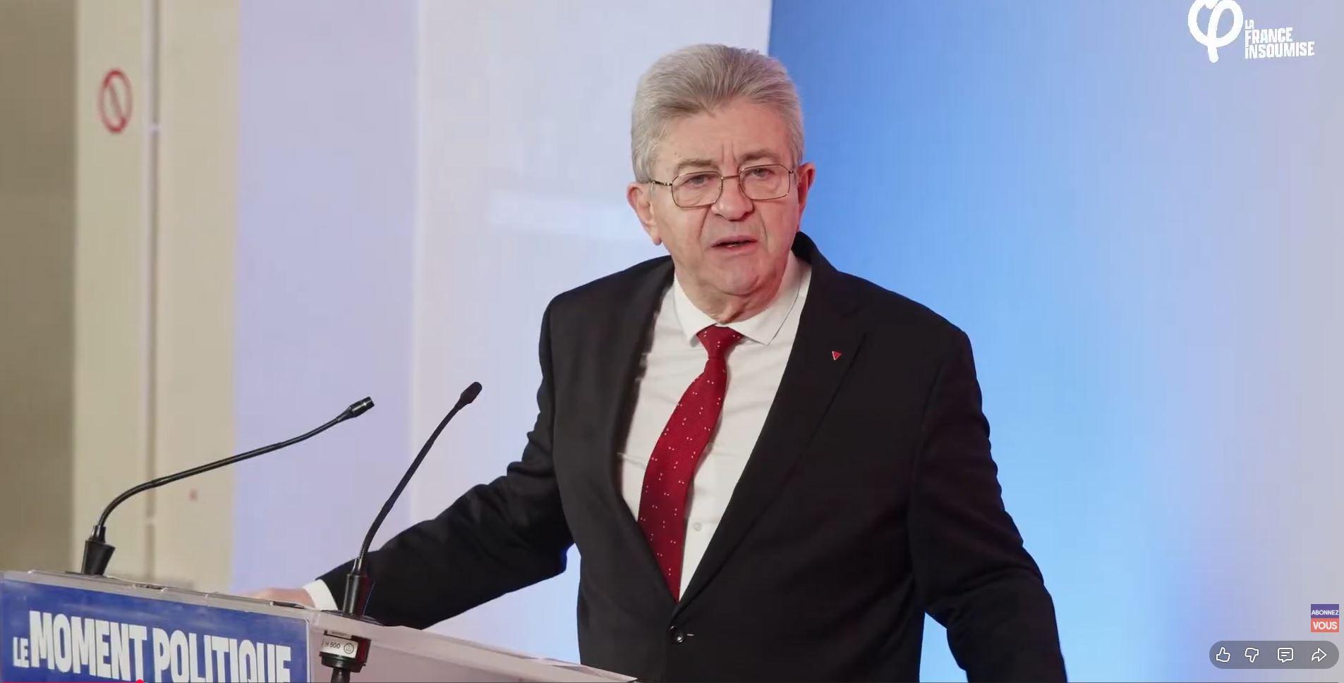 «Pas une fois il n’a été picoré dans le champ» : Jean-Luc Mélenchon compare Emmanuel Macron à un... «poulet d’élevage»