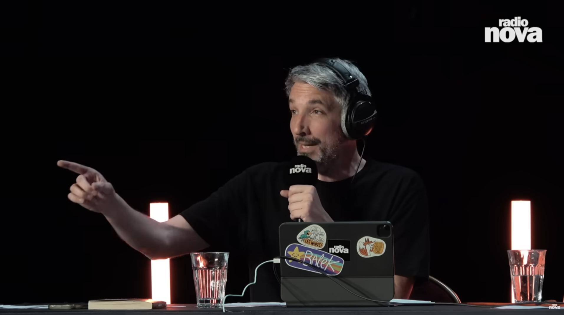 Auray annule la venue de Guillaume Meurice et Radio Nova, fermeté perçue comme une évolution politique — Info & Société