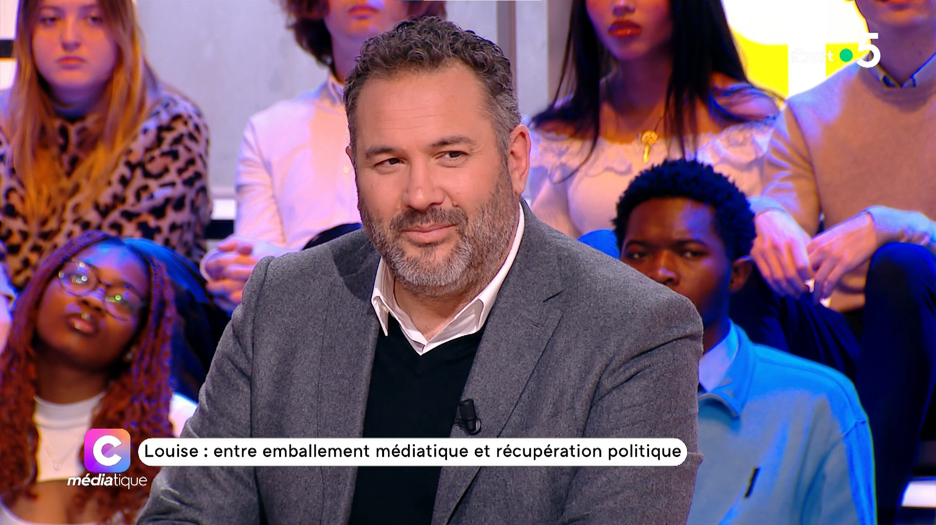 C’est scandaleux : Bruce Toussaint défend Christophe Beaugrand, insulté pour son message après le meurtre de Louise