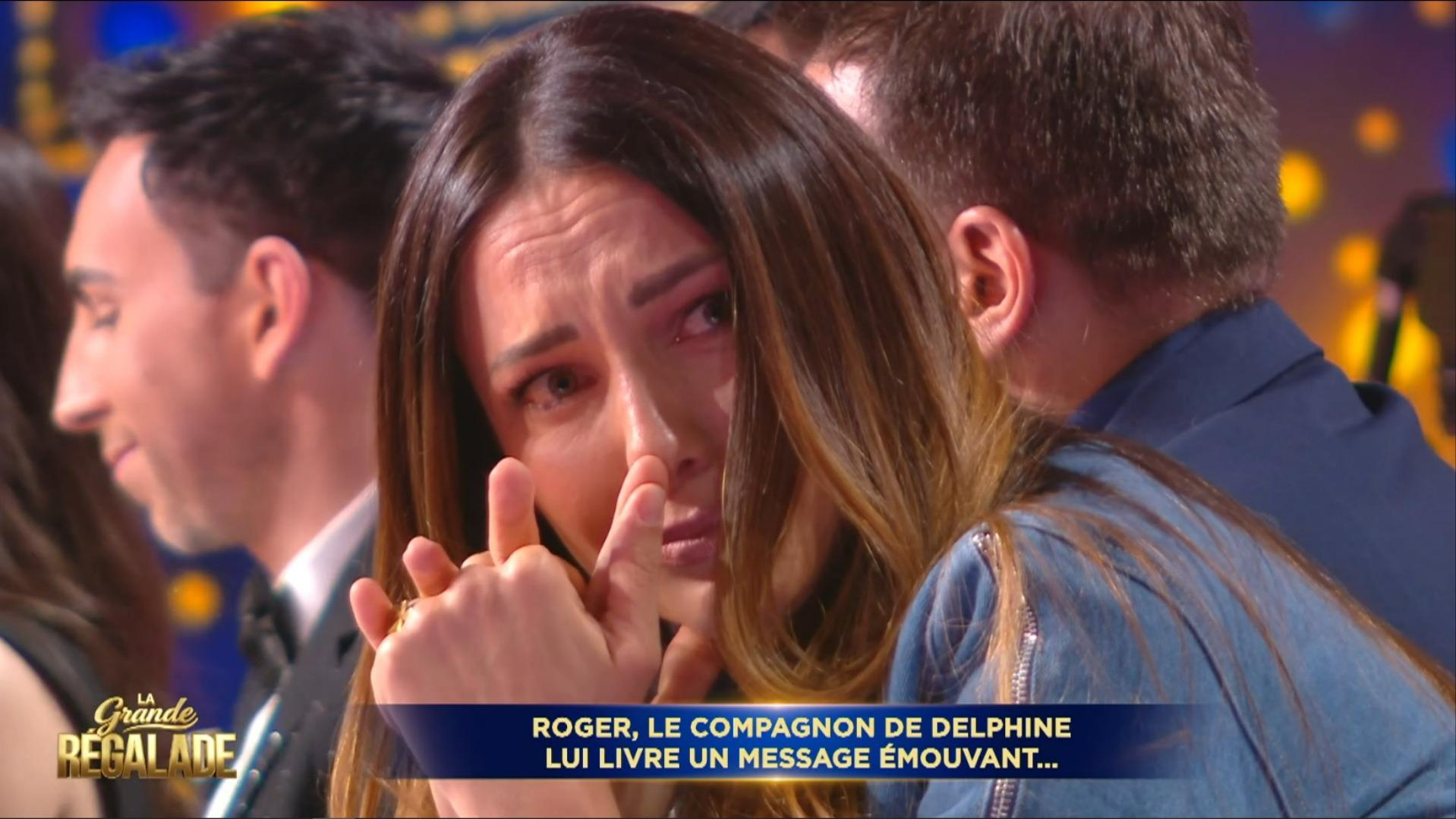 Delphine Wespiser en larmes après une demande inattendue de son compagnon lors de l'émission « La grande régalade » — People & Médias