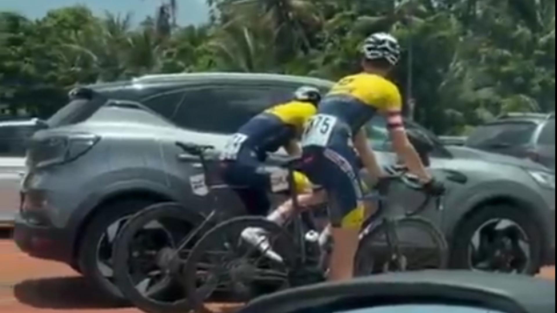 Tour de Guadeloupe : en vidéo, deux coureurs se cachent derrière une voiture avant de rejoindre le peloton