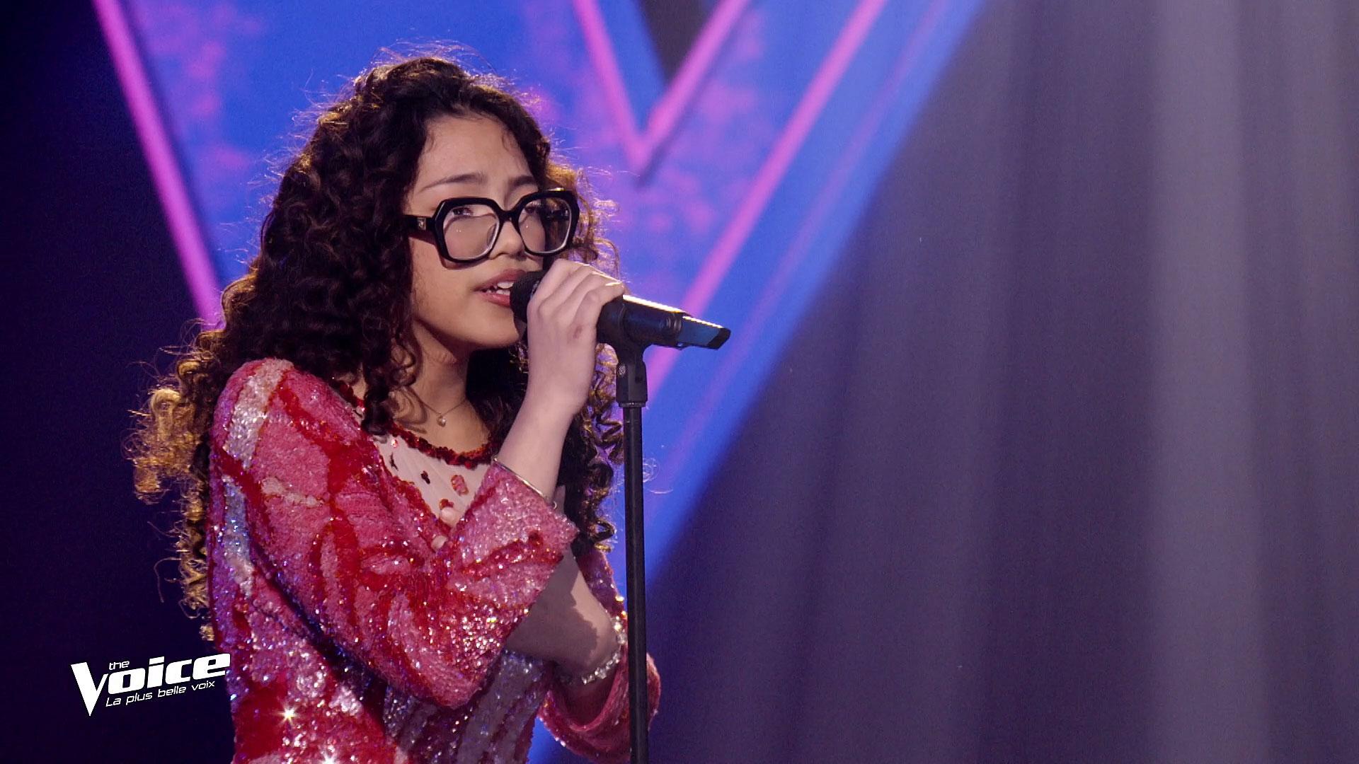 Samuela Johnson émerveille Amel Bent lors de la saison 15 de The Voice — People & Médias