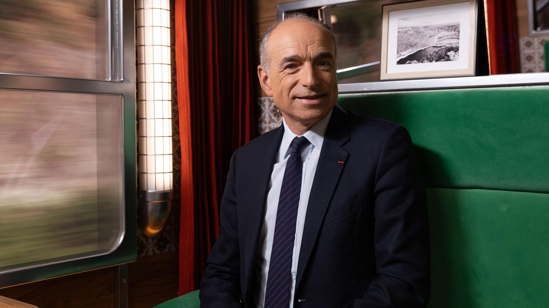 Kévin Rémy rend hommage à Jacques Chirac dans 'Quai n° 8' — People & Médias