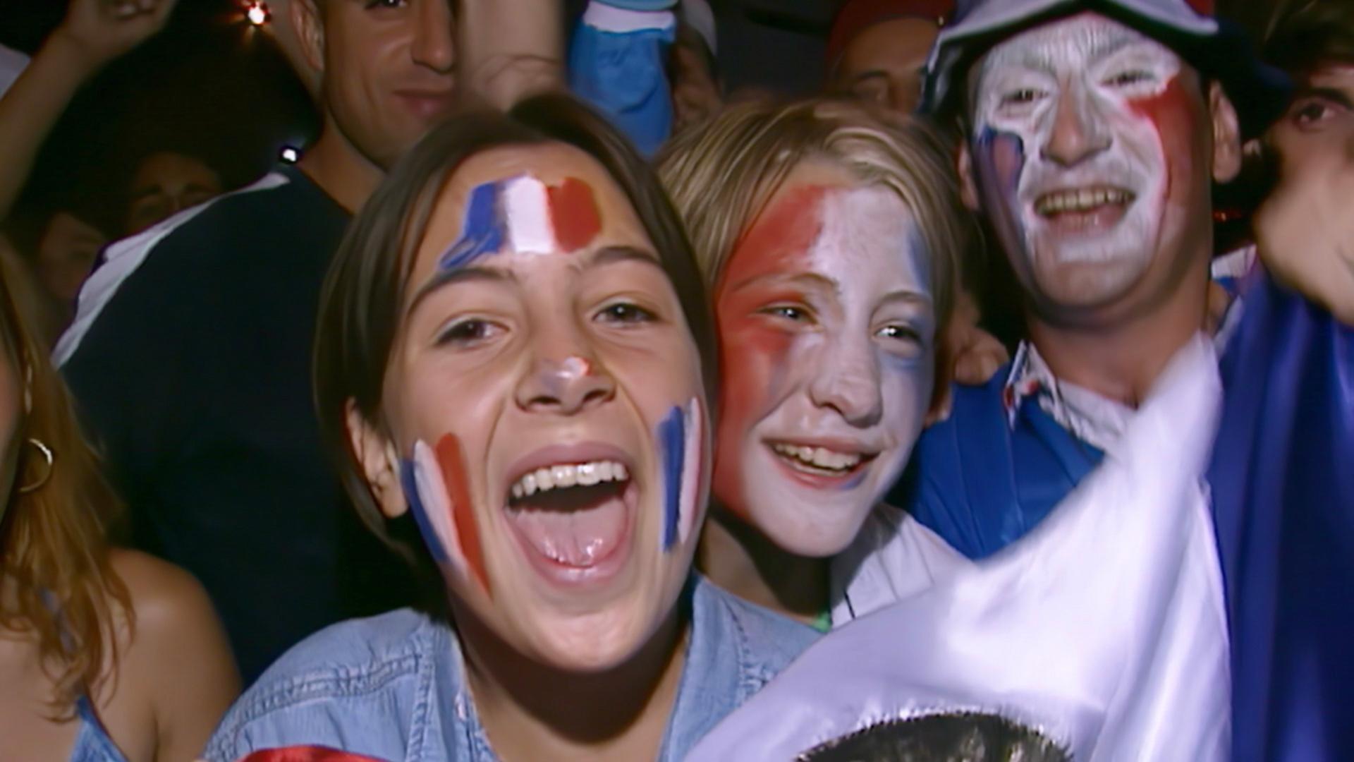 « 1998, l’été de nos 18 ans » : un documentaire nostalgique et engagé selon TV Magazine — Info & Société