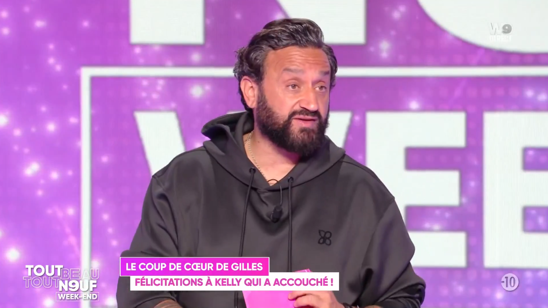 Cyril Hanouna félicite Kelly Vedovelli pour la naissance de ses jumelles sur W9 — People & Médias