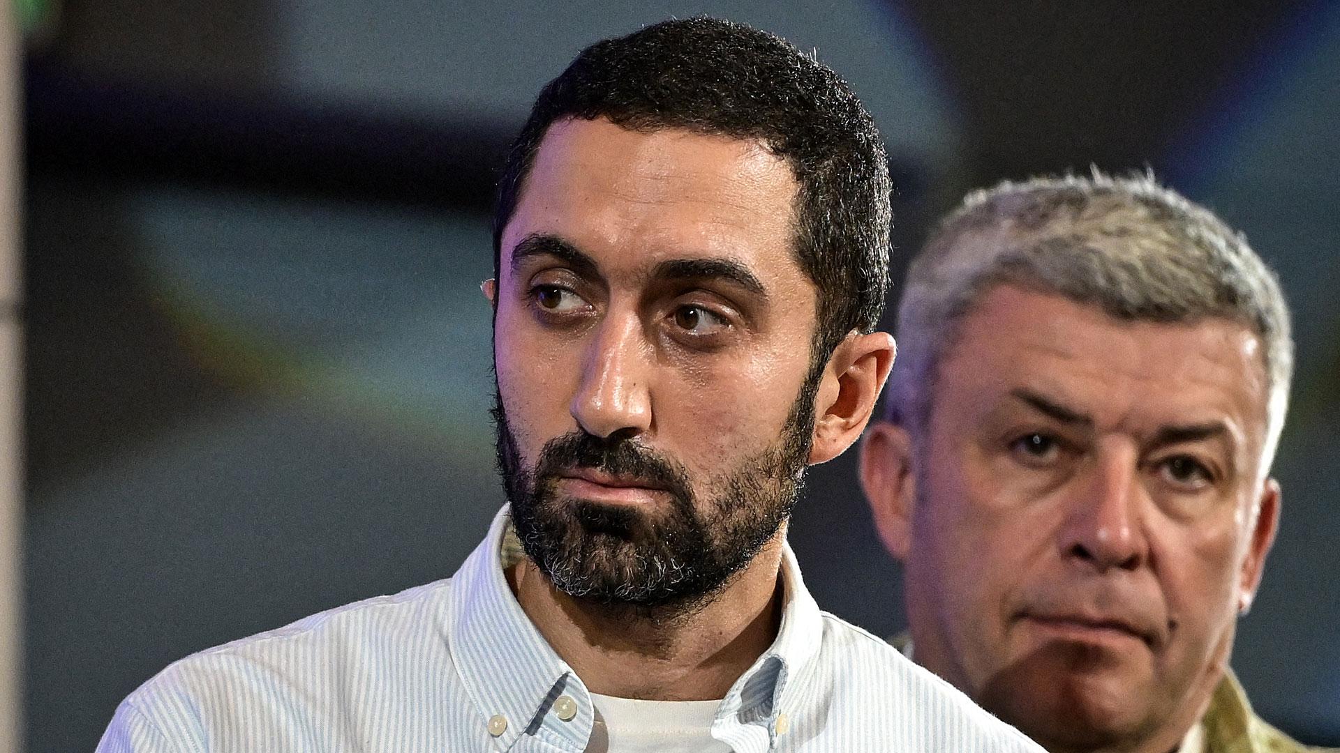 Jimmy Mohamed dément toute violence envers la mère de ses enfants après sa mise à l'écart par France Télévisions — People & Médias