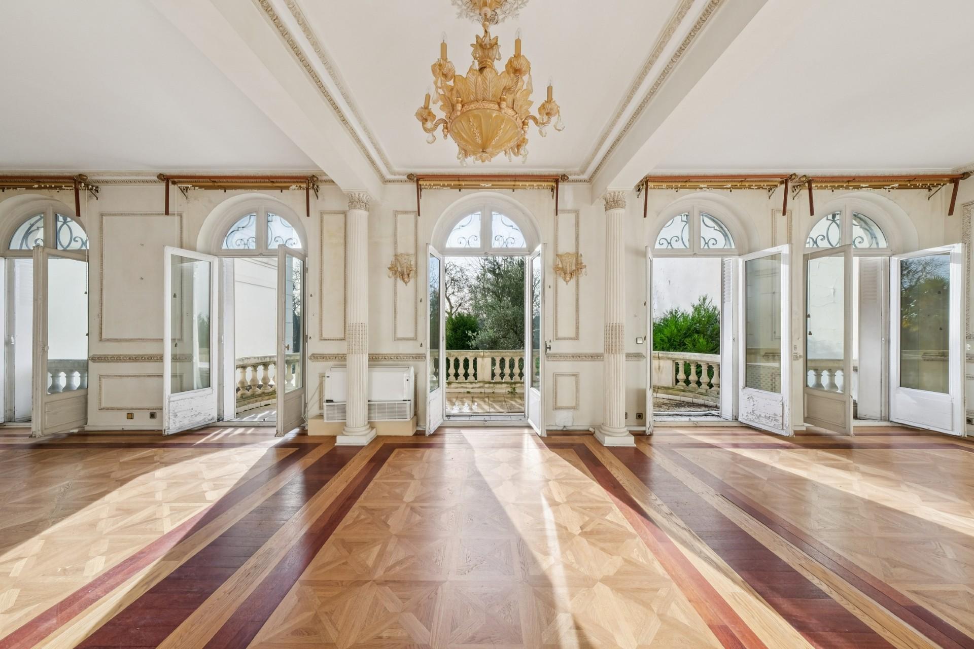 Un Français s’offre l’hôtel particulier centenaire de la famille royale du Maroc à Neuilly-sur-Seine