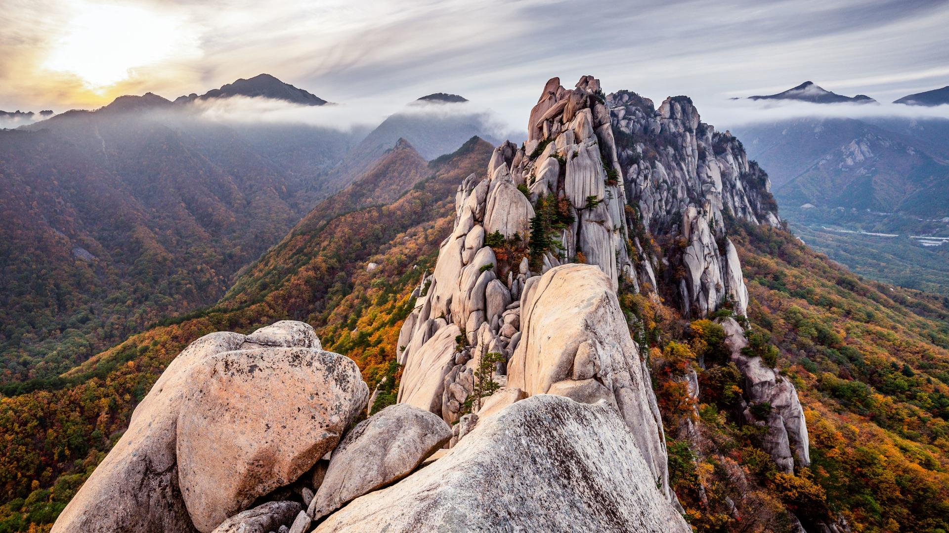 Corée du Sud: à la découverte des montagnes sacrées, entre nature et ...