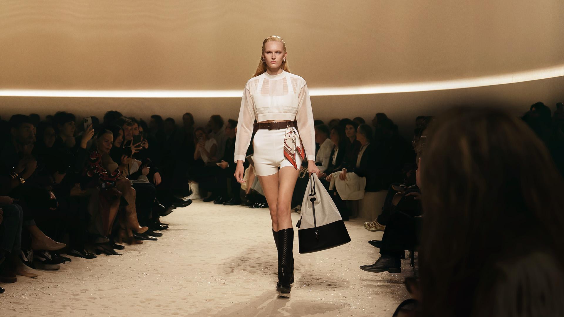 Sensualidad y cuero para la gardiane verano 2026 de Hermès.