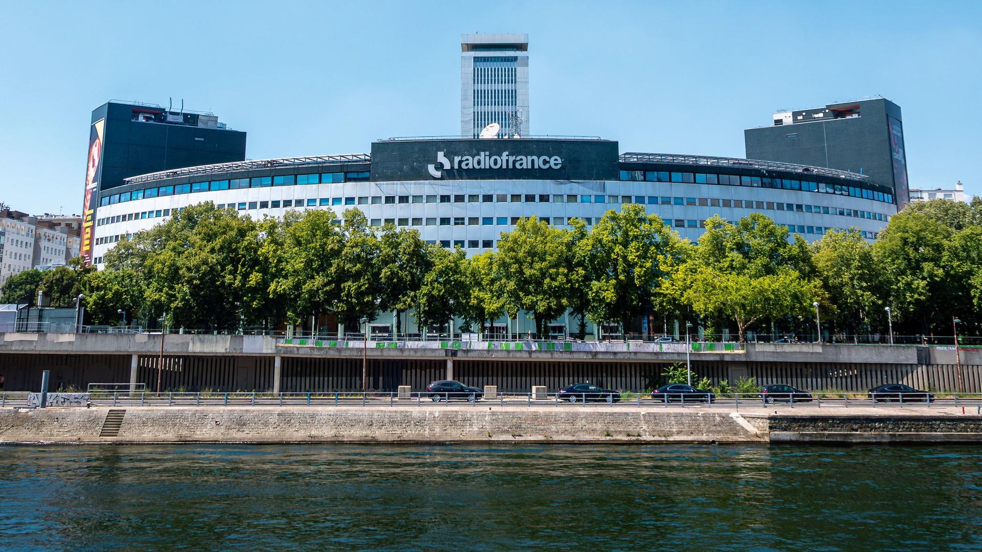 Vue de la Maison de la Radio et de la Musique, également appelée Maison de Radio France, le siège social de Radio France.