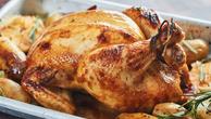 La recette du dimanche : une volaille rôtie aux deux pommes