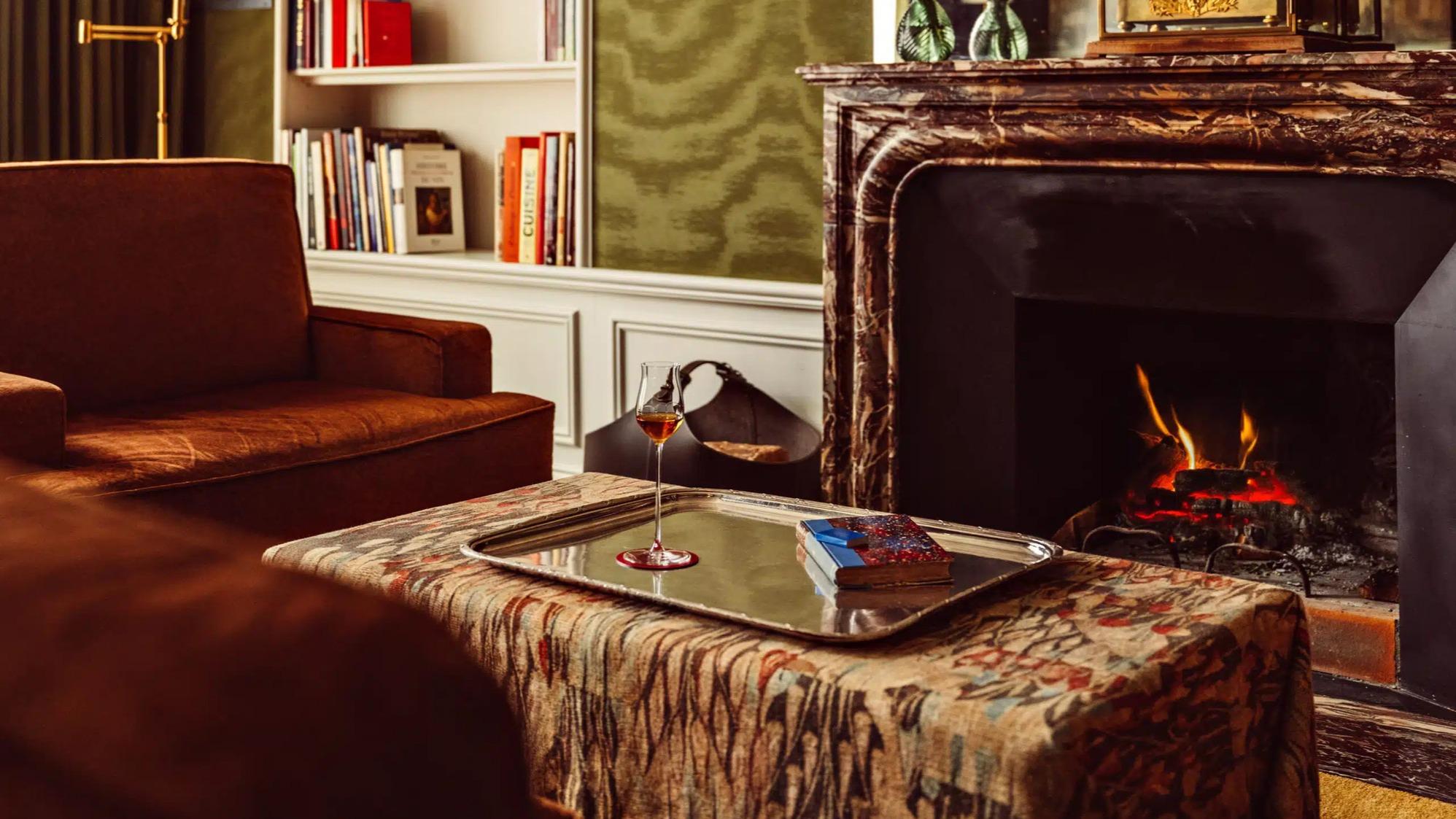 Ces adresses parisiennes discrètes où se pressent les vrais amateurs de spiritueux