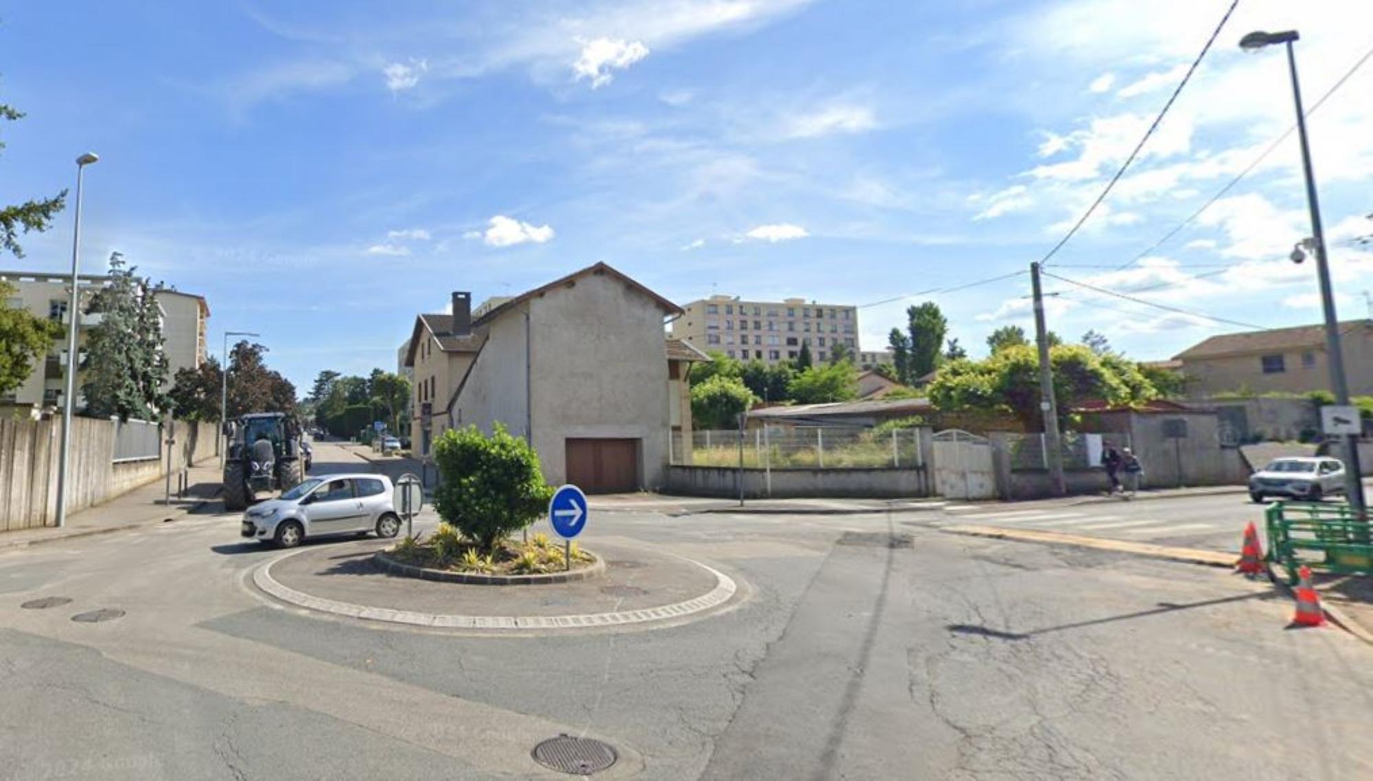 Deux jeunes, dont un ado de 12 ans, décèdent après avoir percuté un tracteur avec leur moto non homologuée