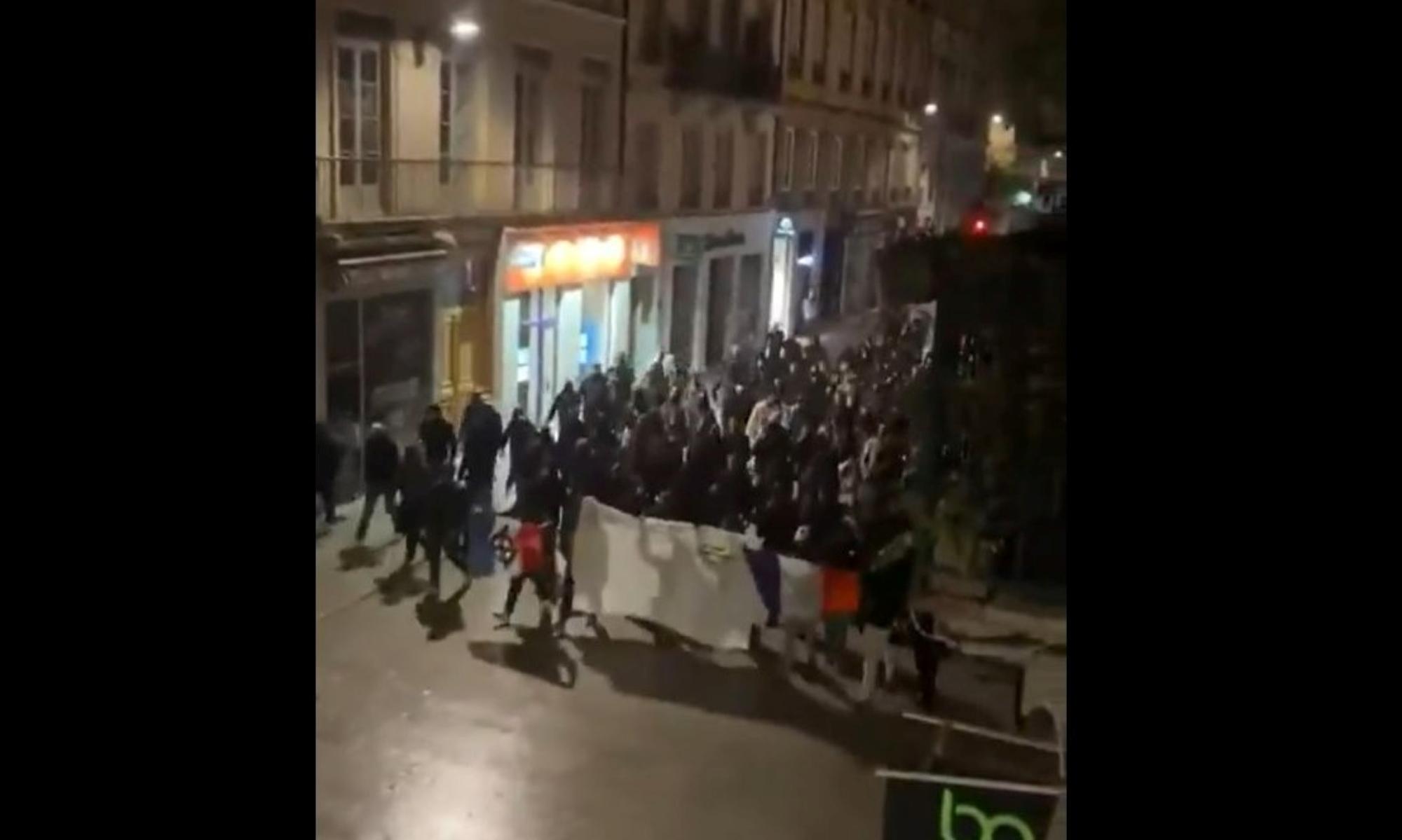 À Lyon, l’ultradroite défile juste avant le couvre-feu, le préfet « furieux » de la « récupération »